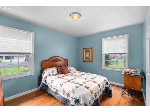 154 BEVERLY Dr, Oregon City, OR 97045