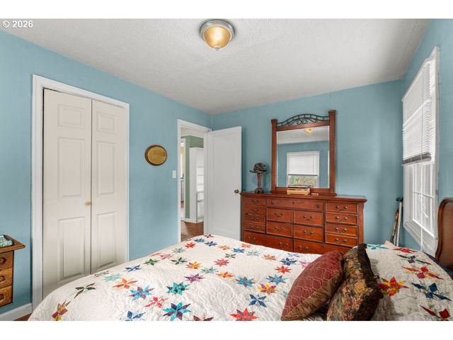 154 BEVERLY Dr, Oregon City, OR 97045