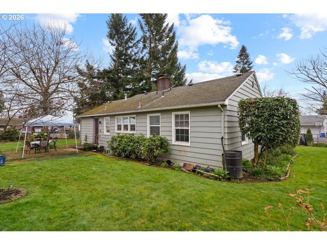 154 BEVERLY Dr, Oregon City, OR 97045