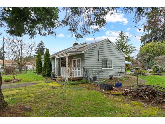 154 BEVERLY Dr, Oregon City, OR 97045