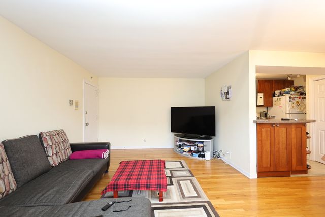 10111 Old Orchard Court 203, Skokie, IL 60076