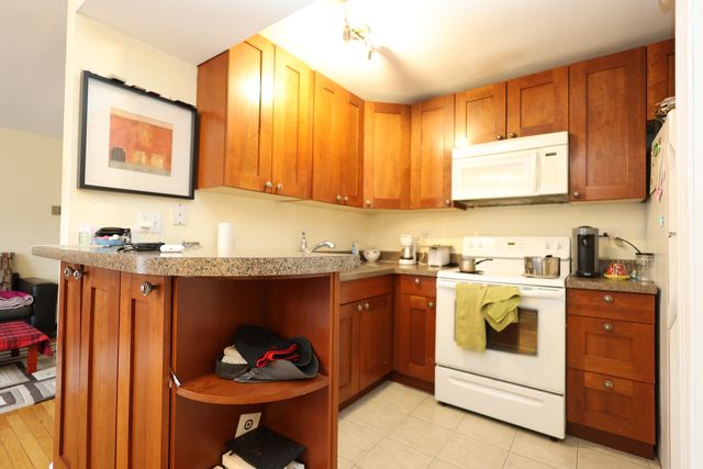 10111 Old Orchard Court 203, Skokie, IL 60076