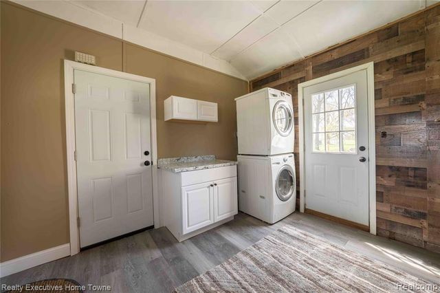 5017 North Road, North Street, MI 48049