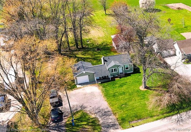 5017 North Road, North Street, MI 48049