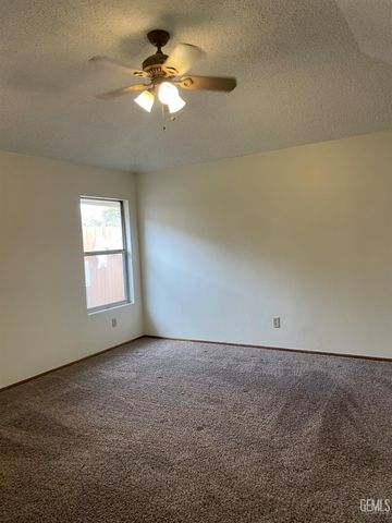 7712 Jensen Avenue, Bakersfield, CA 93308