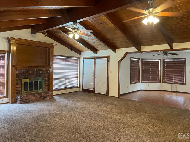 7712 Jensen Avenue, Bakersfield, CA 93308