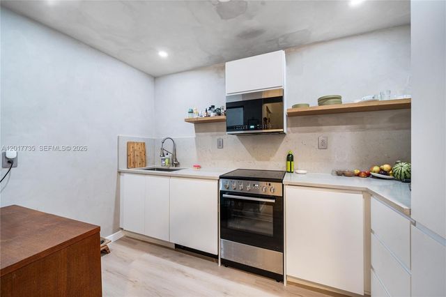 1900 Meridian Ave 204, Miami Beach, FL 33139