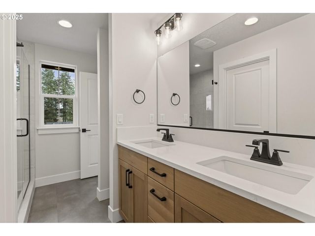 4703 Nw CAMAS MEADOWS Dr, Camas, WA 98607