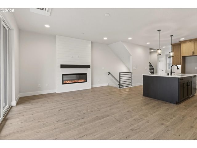 4703 Nw CAMAS MEADOWS Dr, Camas, WA 98607