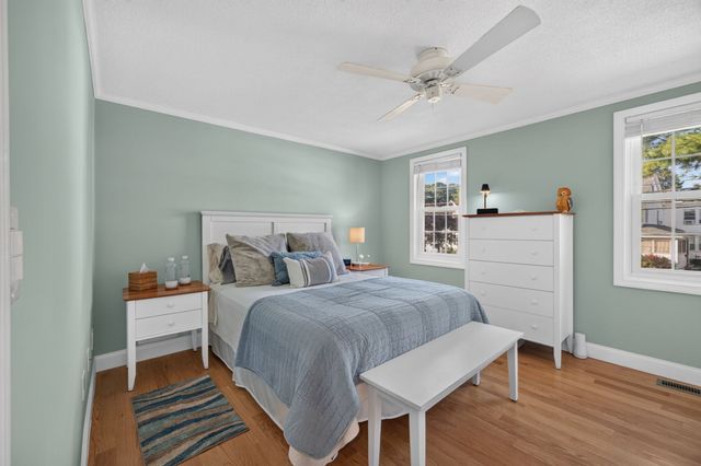 52 Warren St 2, Peabody, MA 01960
