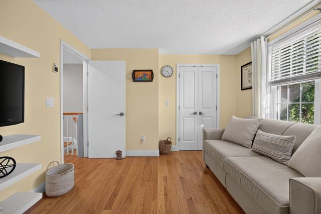 52 Warren St 2, Peabody, MA 01960