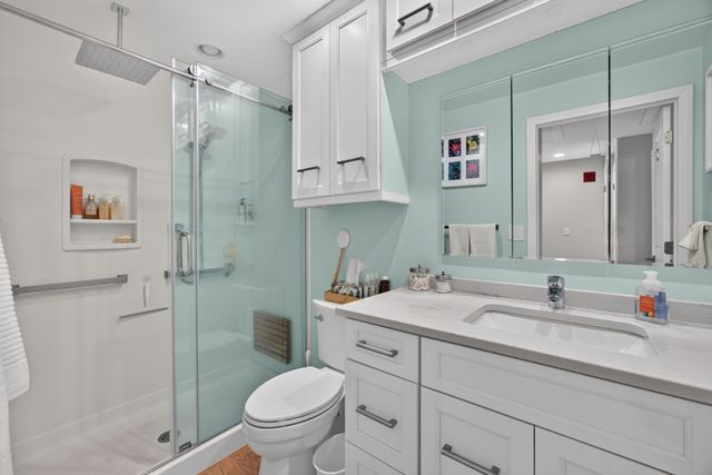 52 Warren St 2, Peabody, MA 01960