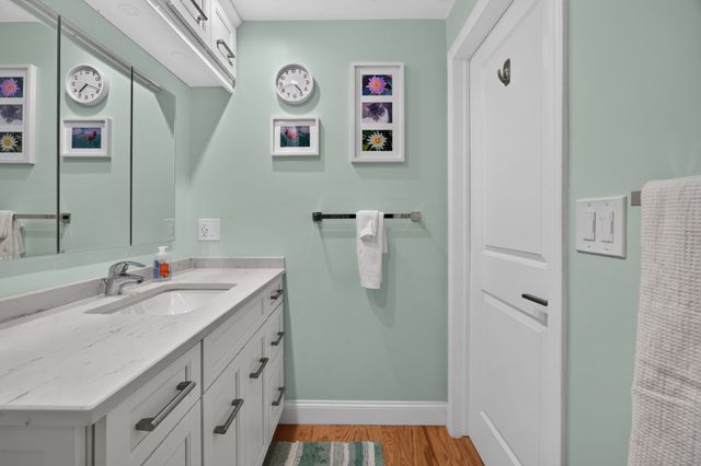 52 Warren St 2, Peabody, MA 01960