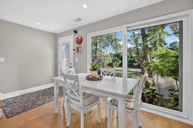 52 Warren St 2, Peabody, MA 01960