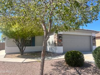 24911 W DOVE RUN Drive, Buckeye, AZ 85326