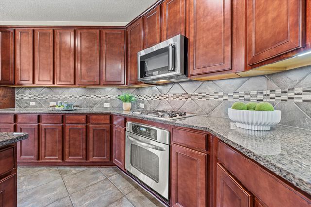 6026 Emberwood Falls Drive, Katy, TX 77494