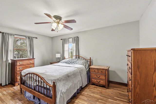 359 Holbrook Lane, Saginaw Twp, MI 48638