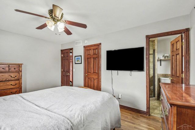 359 Holbrook Lane, Saginaw Twp, MI 48638