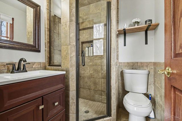 359 Holbrook Lane, Saginaw Twp, MI 48638