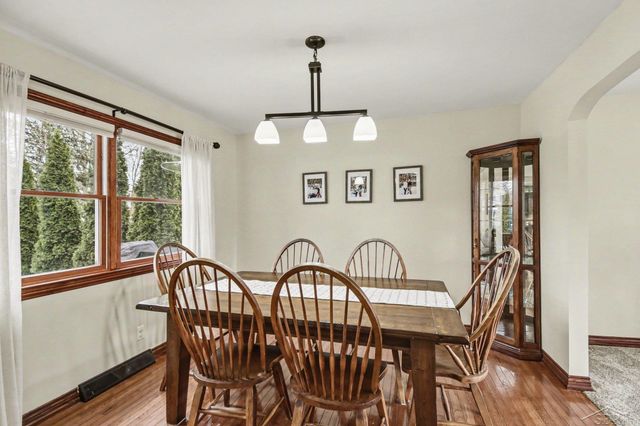 359 Holbrook Lane, Saginaw Twp, MI 48638