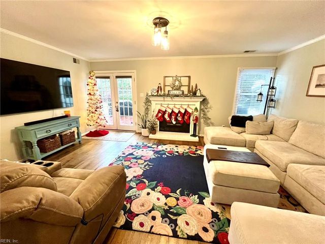 2004 Dawnee Brook TRL N, Chesapeake, VA 23320