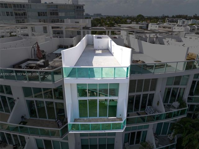 2000 Bay Dr 404, Miami Beach, FL 33141