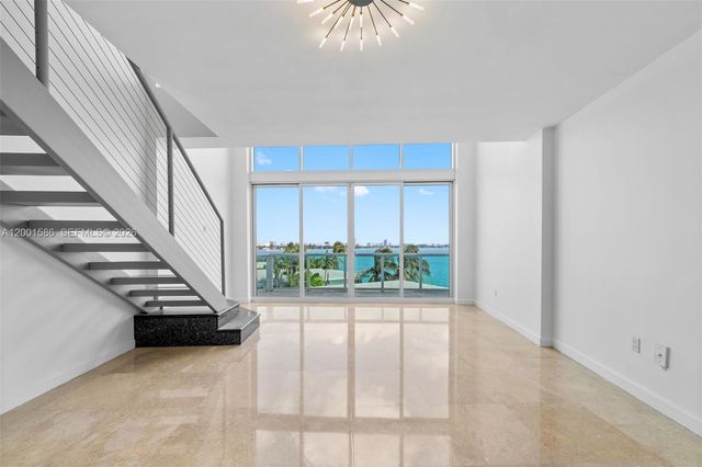 2000 Bay Dr 404, Miami Beach, FL 33141