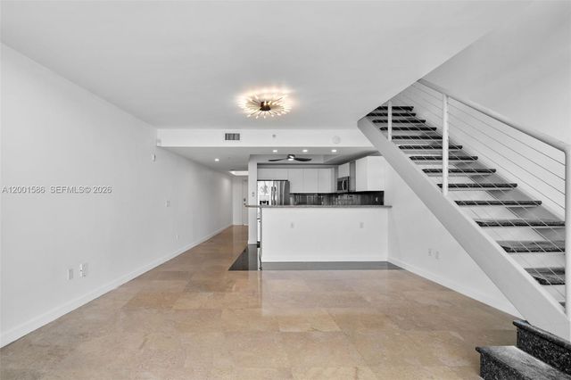 2000 Bay Dr 404, Miami Beach, FL 33141