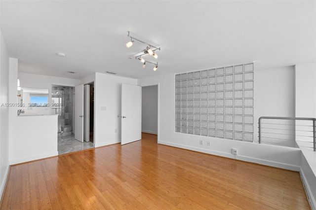 2000 Bay Dr 404, Miami Beach, FL 33141