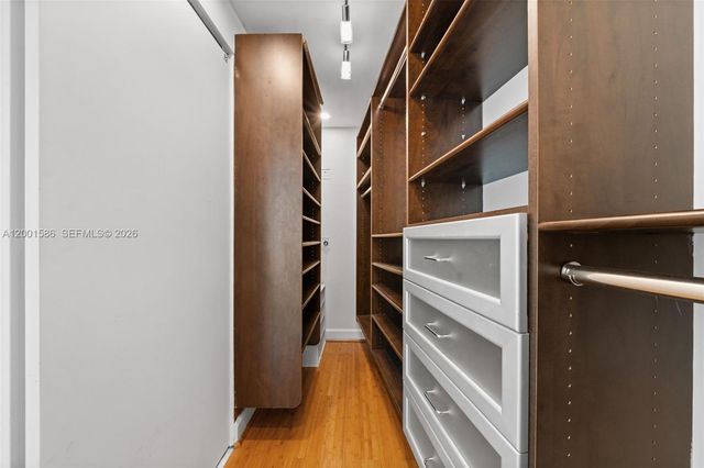 2000 Bay Dr 404, Miami Beach, FL 33141