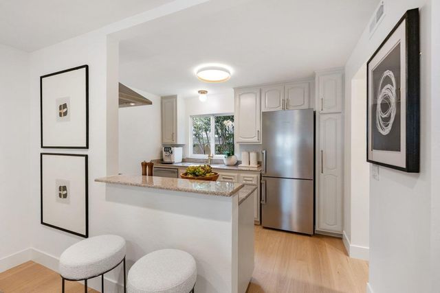 1205 Bayswater Avenue, Burlingame, CA 94010