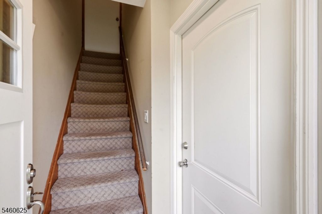 33 Willow Ave, Woodbridge Twp., NJ 08830 — photo 2