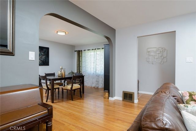 1552 Hacienda Place, Pomona, CA 91768