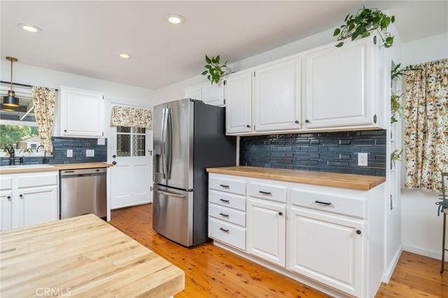 1552 Hacienda Place, Pomona, CA 91768