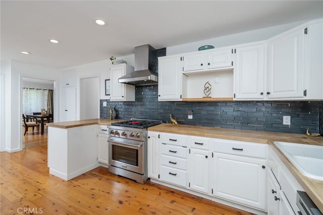 1552 Hacienda Place, Pomona, CA 91768
