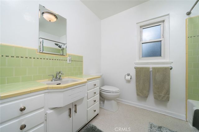 1552 Hacienda Place, Pomona, CA 91768