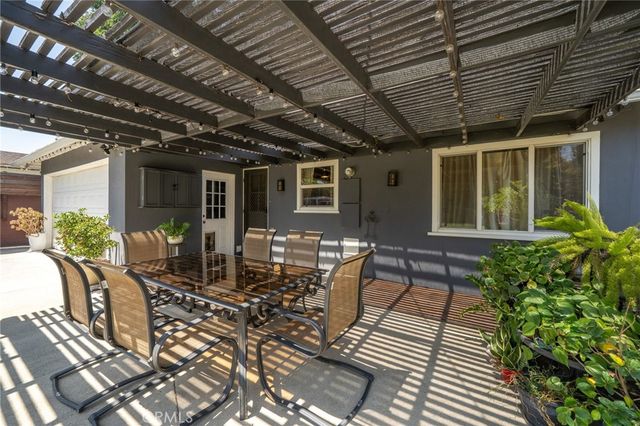 1552 Hacienda Place, Pomona, CA 91768