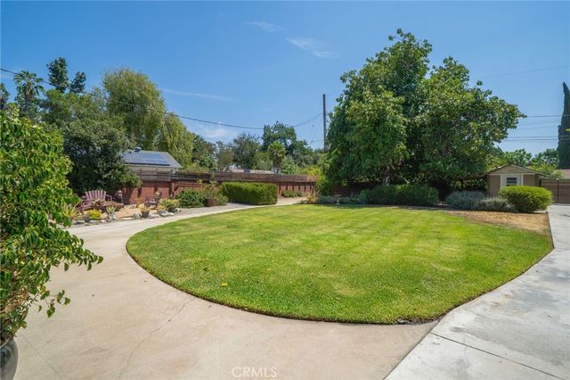 1552 Hacienda Place, Pomona, CA 91768