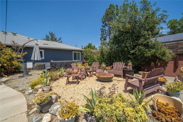 1552 Hacienda Place, Pomona, CA 91768