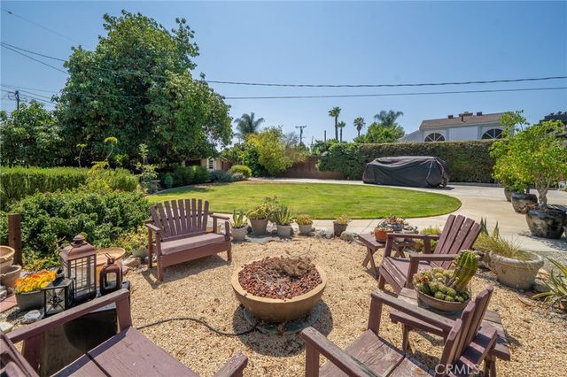 1552 Hacienda Place, Pomona, CA 91768