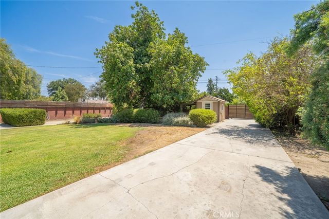 1552 Hacienda Place, Pomona, CA 91768