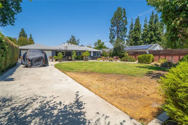 1552 Hacienda Place, Pomona, CA 91768