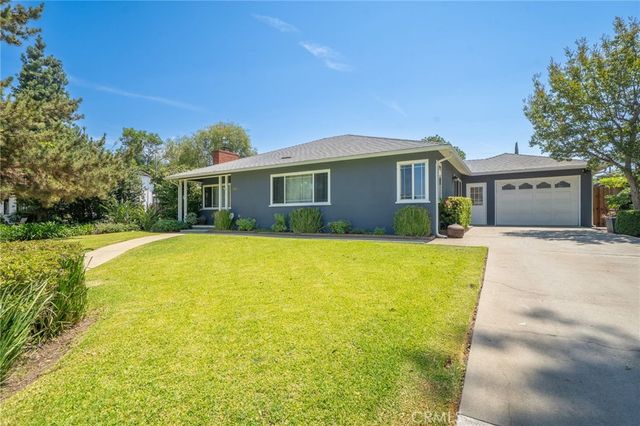 1552 Hacienda Place, Pomona, CA 91768