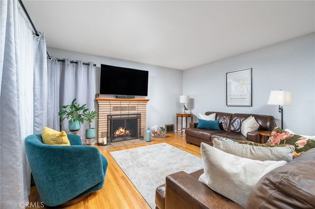 1552 Hacienda Place, Pomona, CA 91768