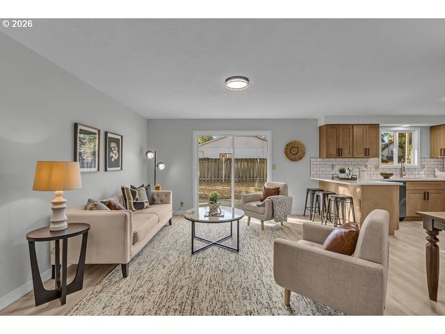 957 Ne KATHRYN St, Hillsboro, OR 97124