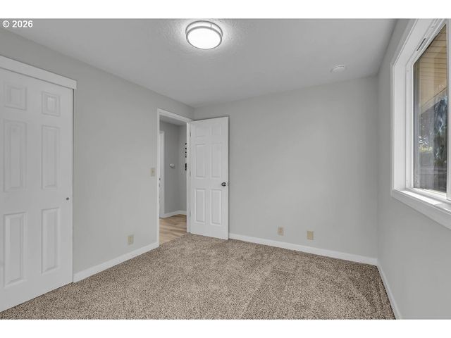 957 Ne KATHRYN St, Hillsboro, OR 97124