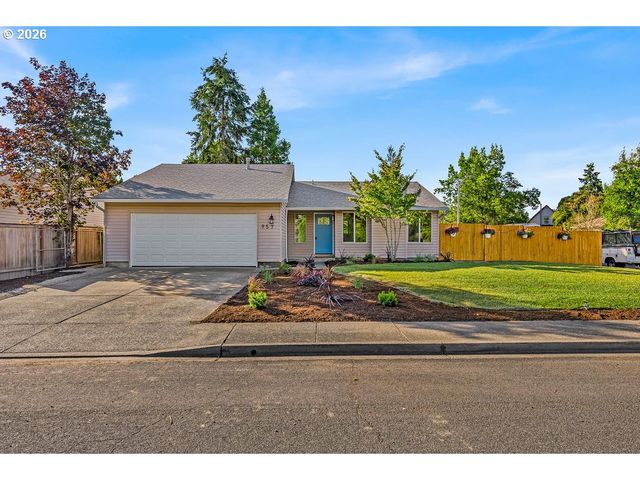 957 Ne KATHRYN St, Hillsboro, OR 97124