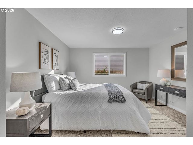 957 Ne KATHRYN St, Hillsboro, OR 97124