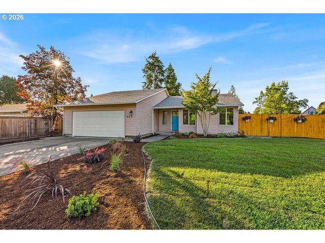 957 Ne KATHRYN St, Hillsboro, OR 97124