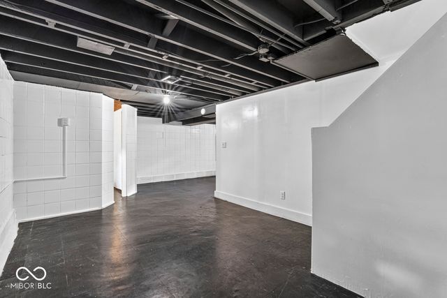 1229 N Somerset Avenue, Indianapolis, IN 46222